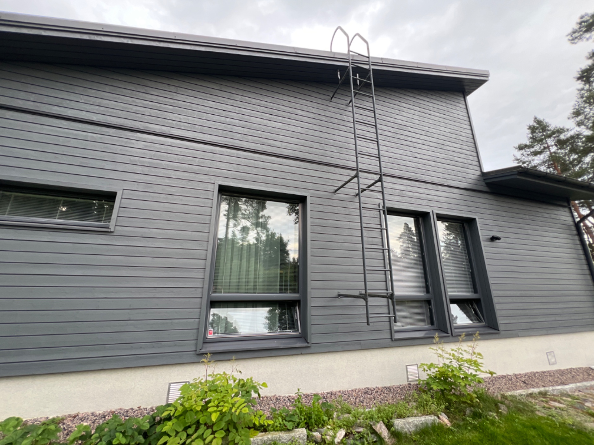 Talon ulkomaalaus Siuntio – kuva 2