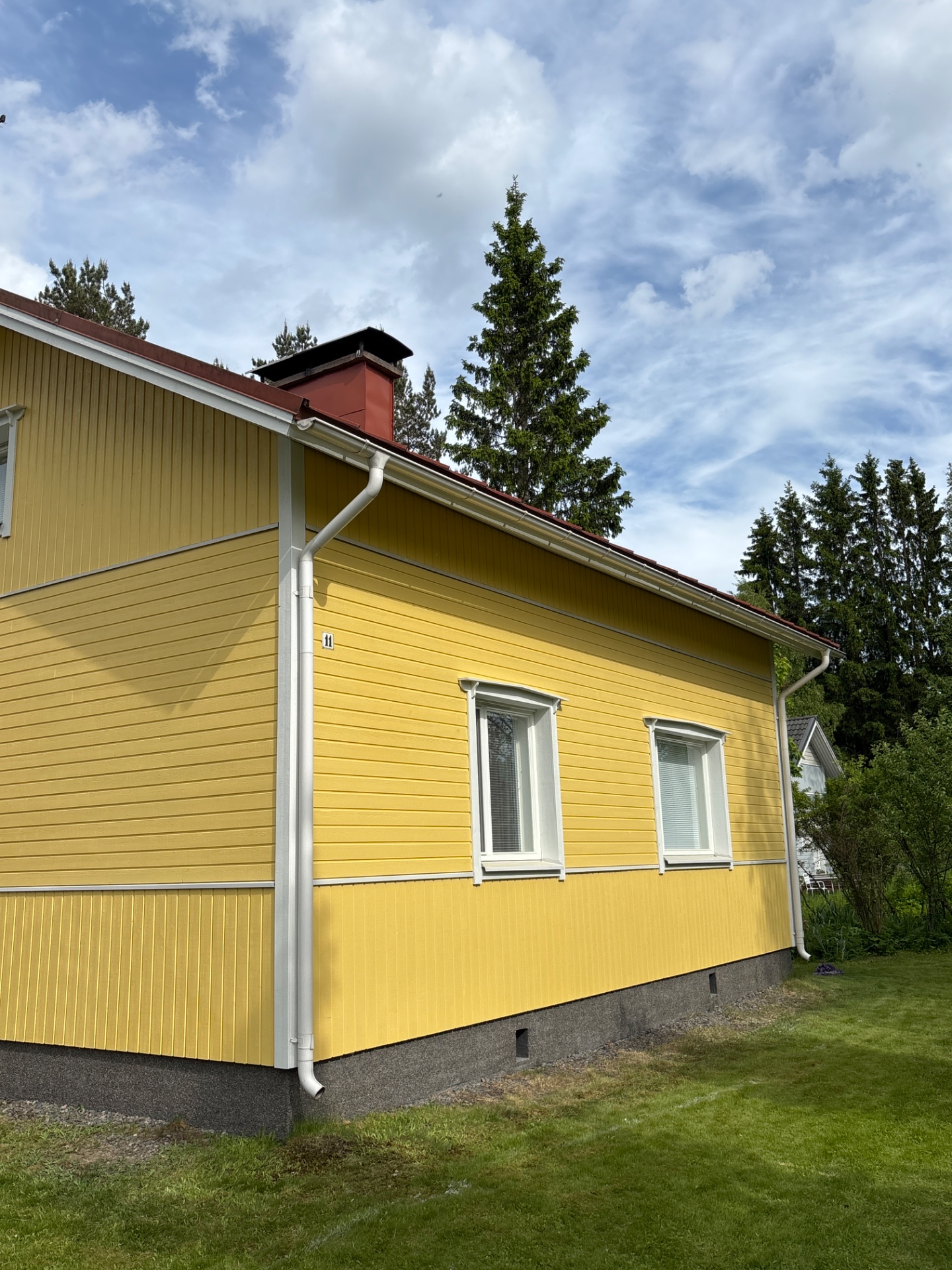 Talon ulkomaalaus Tuusula – referenssikohde